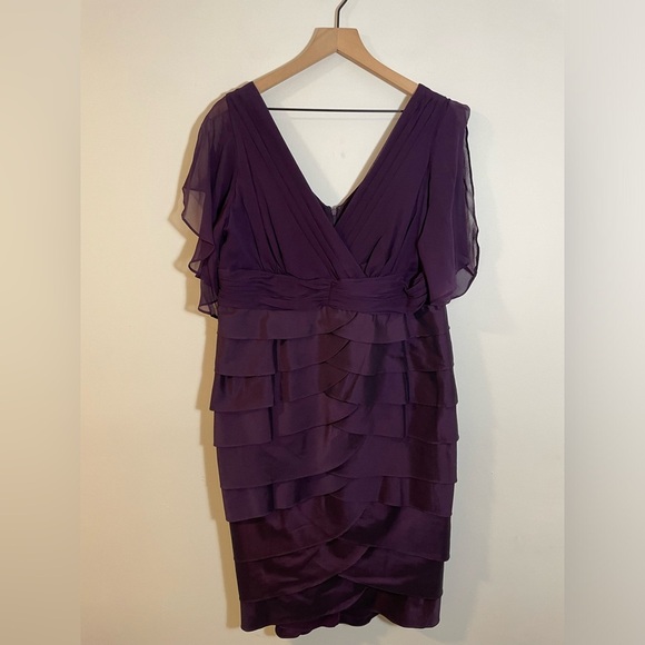 Adrianna Papell Silk Purple V-Neck Sleeveless Zipper Ruffle Formal Dress Size14W - Picture 2 of 12